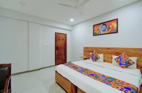Gachibowli Hotel | Fabhotel Vaishnavi Classic