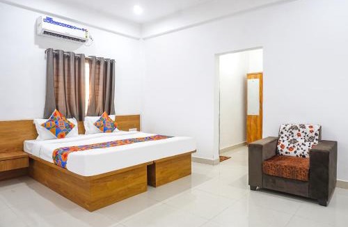 Kharadi Hotel | FabHotel White House Inn