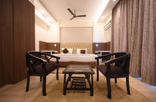 Gomti Nagar Hotel | Fairvacanze Inns & Suites Lucknow