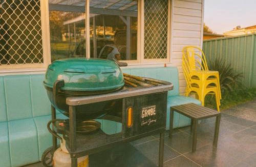 Narara House | Fairyland Getaway- at Central Coast with XXXL hot Jacuzzi - Perpetual above 35C & Fun - Round pool table and Slide bunk bed