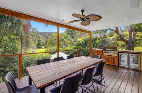 Picketts Valley House | Family Acreage |Miniature Horses|Heated Pool w Slide|