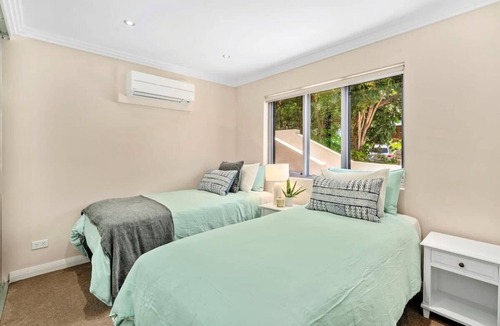 Avoca Beach Apartment | Family Beachside Gateway in Stellar Unit With BBQ