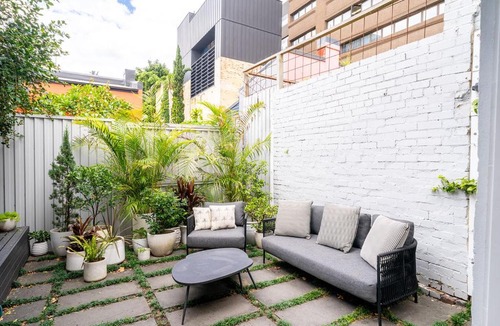 Woolloomooloo Apartment | Family Escape Terrace Near Harbour & Opera House