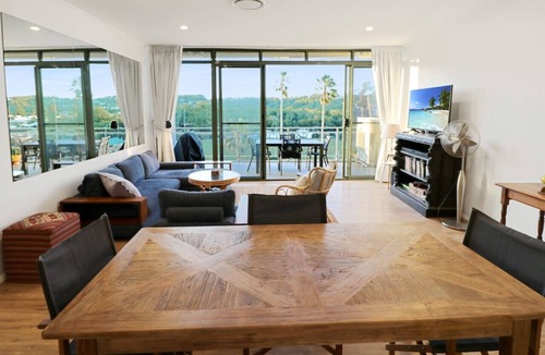 Avoca Beach Apartment | Family friendly 3 bedroom beachside apartment!
