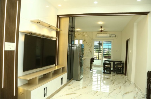 Nanganallur Apartment | Family-Friendly 3BR Near Airport & Phoenix Mall