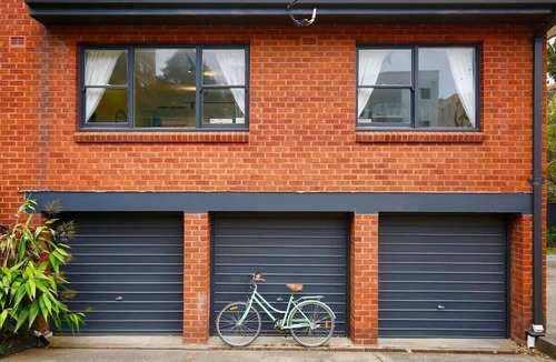 Cronulla House | Family‑friendly beach retreat in central Cronulla, just 350m from the beach U3