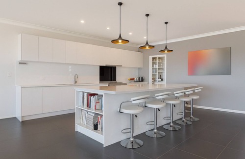 Bungonia House | Farm Stay in Bungonia retreat: pool, camping areas
