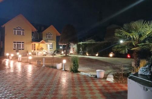 Srinagar House | Farsal Villa