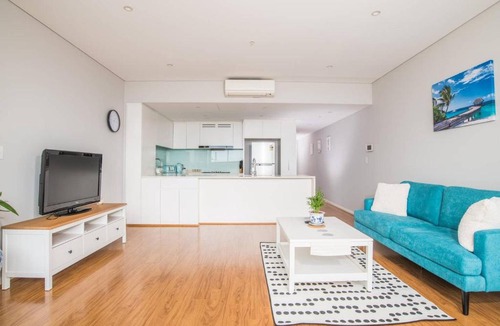 Wentworth Point Apartment | “Feel at Home” 1bed1bath Wentworth Point APT