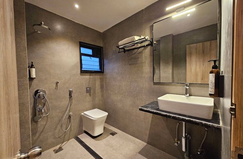New Town Hotel | FIRANGIPANI SUITES