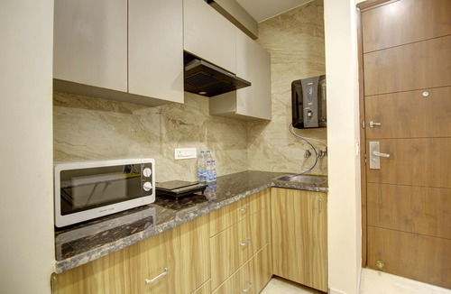 DLF Phase 3 Apartment | FlxHo Quad - Luxury Studio Apart Hotel