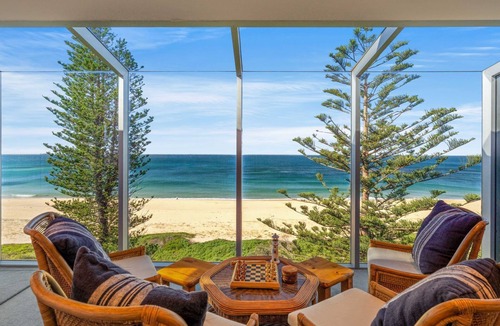 Forresters Beach Apartment | Forresters Dunes - Upstairs