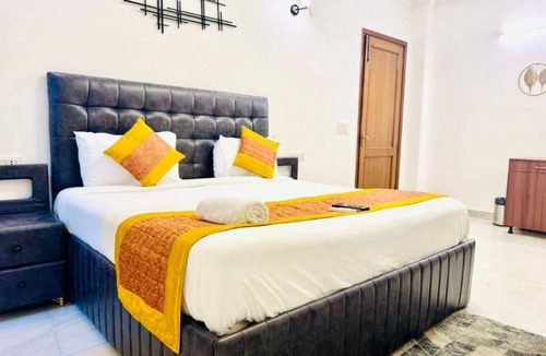 Saket Apartment | Fortune Home Service Apartment 2BHK E-30