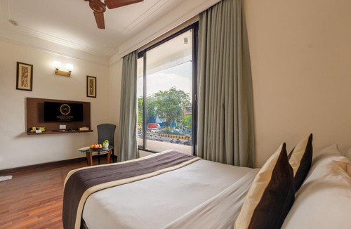 Greater Kailash Enclave I Hotel | Foxoso The BMK Hotel