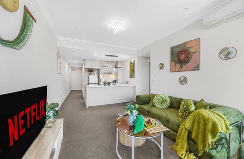 Sydney Olympic Park Apartment | Free-spirited Stay at Olympic Park