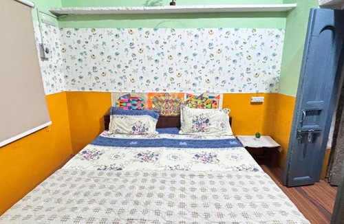 Mathura House | Front Of Janambhumi Temple DIVINE STAY - Sleeps 2-6 in a Private 2 Room Homestay