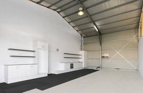 Sutton Apartment | Fully furnished beautiful Shed House Sutton, NSW
