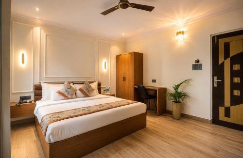 Khattalwada Hotel | Ganga Palace Near Vishwakarmaghat