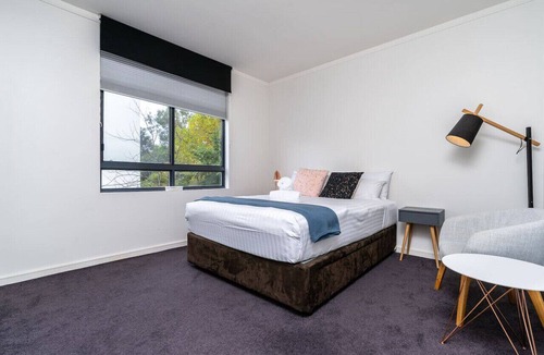 Kingston Apartment | Gateway Apt in Kingston Central!