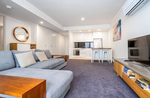 Kingston Apartment | Gateway Apt in Kingston Central!