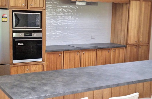 Bomaderry House | Gateway to Shoalhaven. Winter specials available now.