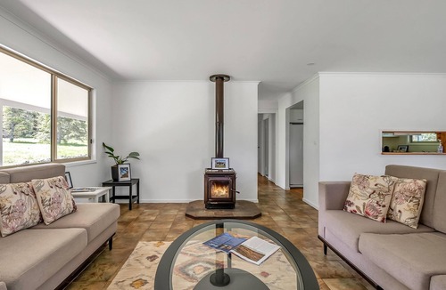 Kangaroo Valley House | Getawayz NSW - Clover Hill Farm - Large 3 Bedroom Family Home