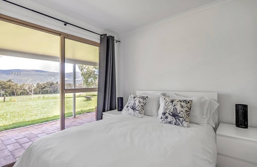 Kangaroo Valley House | Getawayz NSW - Clover Hill Farm - Large 3 Bedroom Family Home