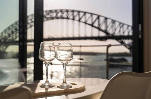 Kirribilli Apartment | Getawayz NSW - 'Reflections' - World Class 360° Sydney Harbour Bridge & Opera House Views
