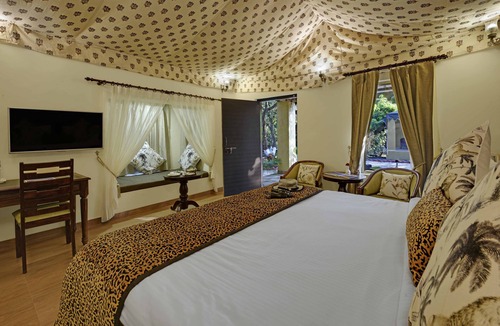 Talala Hotel | GIR LION SAFARI CAMP