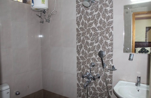 Bhubaneshwar Hotel | Gokul Plaza