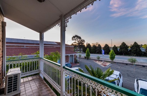Queanbeyan East Hotel | Golden Age Motor Inn