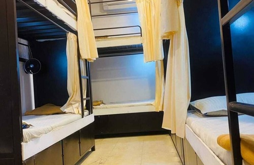 Marol Hostel | Golden Star Dormitory