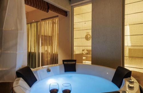 Anekal Villa | Golfers Arena Jacuzzi BBQ 40min HSR E-city