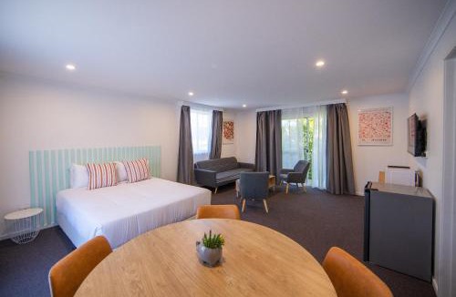 West Gosford Hotel | Gosford Palms Motor Inn