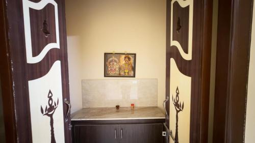 Tirupati House | Govinda Nivas Homestay- Appartement with Fridge ,AC ,Geyser, Sofa, Separate puja room ,WIFI ,TV, Lift and 24 hours check-out
