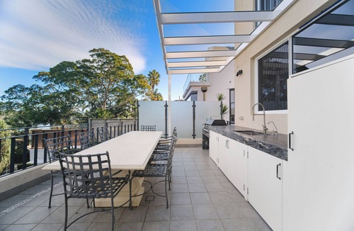Seaforth House | Grand Apartment by the Harbor on Sydney's Northern Beaches