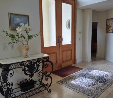 Seaforth House | GRAND APARTMENT by the Harbor,