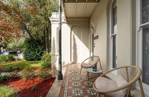 Glebe Apartment | Grand Victorian Stay in the Heart of Glebe