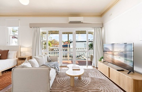 Glebe Apartment | Grand Victorian Stay in the Heart of Glebe