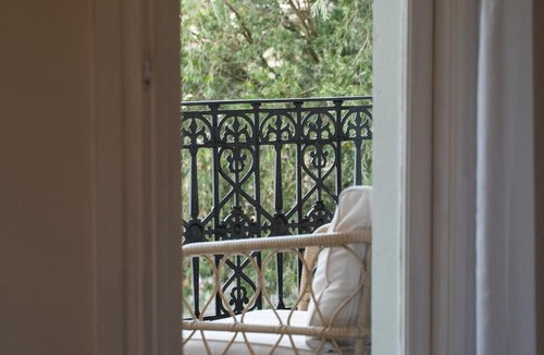 Glebe Apartment | Grand Victorian Stay in the Heart of Glebe
