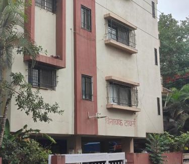 Nashik Apartment | Grandpa's House - Authentic Old-Style Family Stay