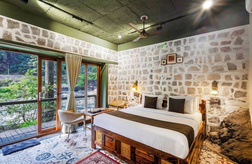 Bullawala Hotel | Granny's Den BY ELIVAAS