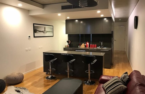 Lyneham Apartment | Great Luxury Apartment Near the City