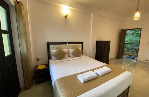 Sainagar Hotel | Greenfield View