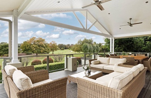 Pokolbin House | GREENS ON EIGHT - THE VINTAGE HOLIDAY HOUSES