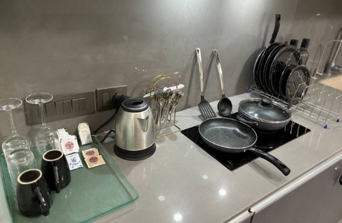 Sector 40 Apartment | Grey stone - 21st city view by Luxury Heights