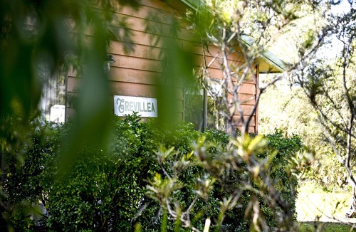Pokolbin Cabin | Greyvillea Cabin 3 - 2 bedroom with 2 x queen beds