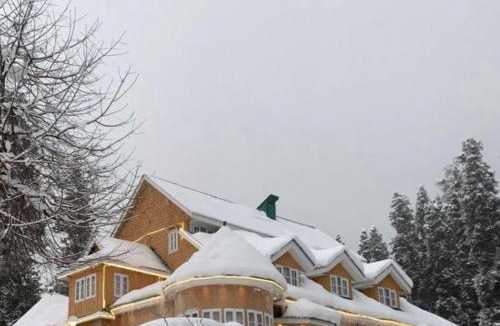Srinagar Hotel | Gulmarg Ski Hill Resort