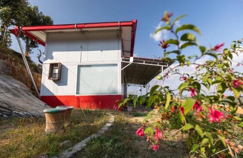 Kaul House | Gulmohar Homes- Peaceful Cottage With Himalayan view
