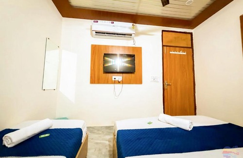 Vrindavan Hotel | H B K Hotel Near Prem Mandir